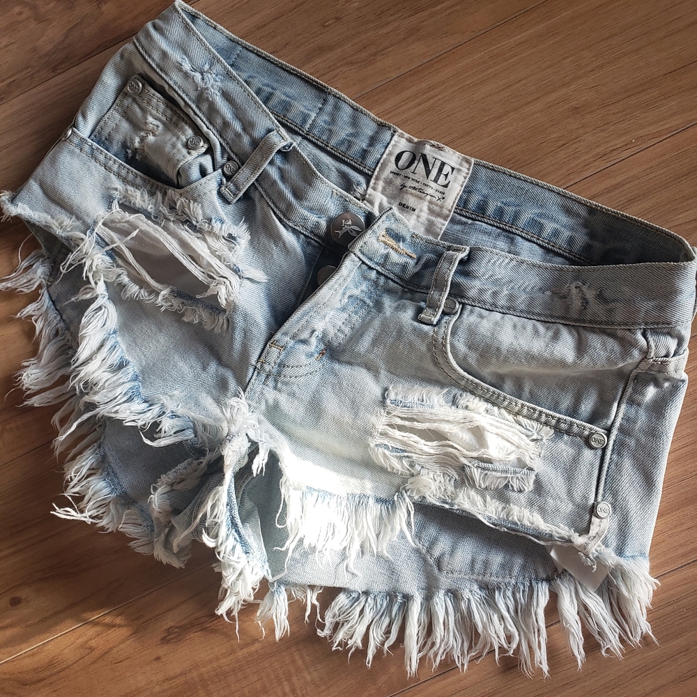 One Teaspoon Bonita Distressed Jean Shorts sz 25